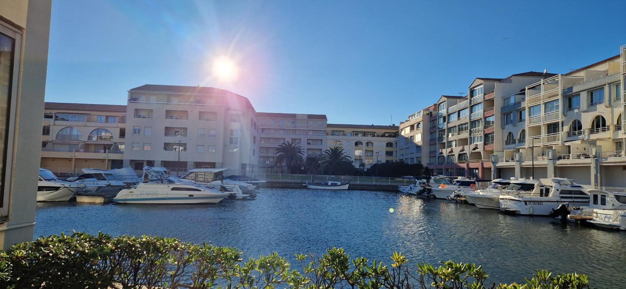 Appartement Le Port Cros 10, Superbe En Bord De Mer, Jolie Vue, Parking Prive, Climatisation Sète